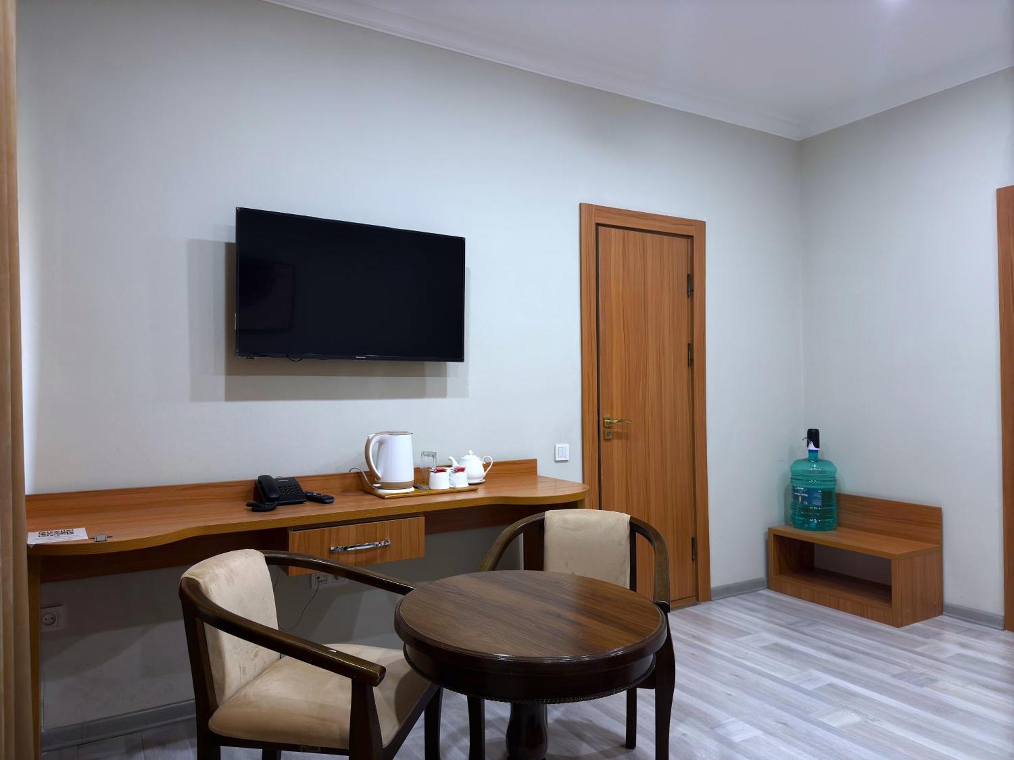 The Moon Tashkent Hotel 외부 사진