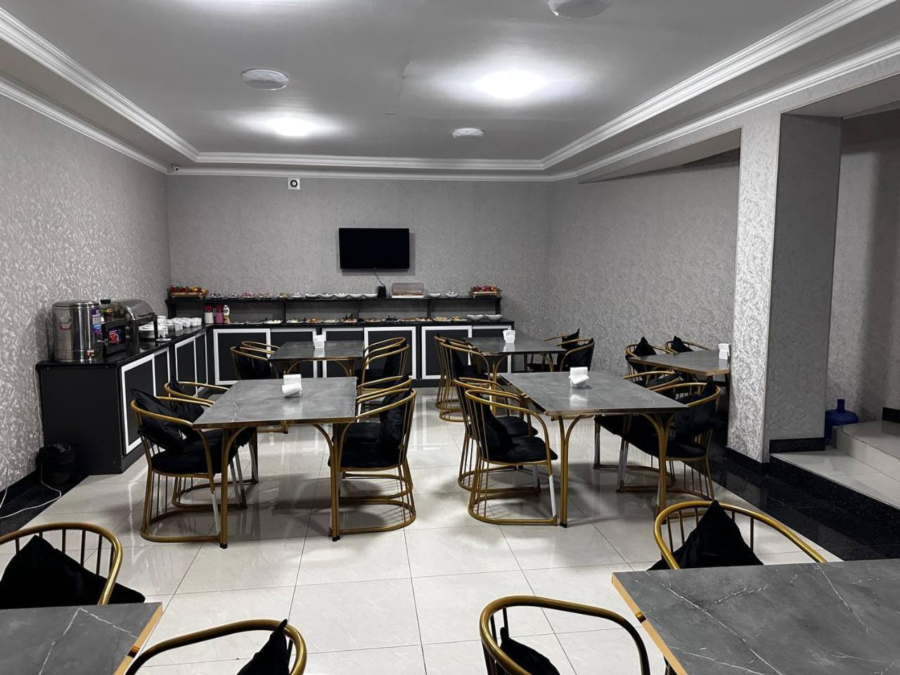 The Moon Tashkent Hotel 외부 사진